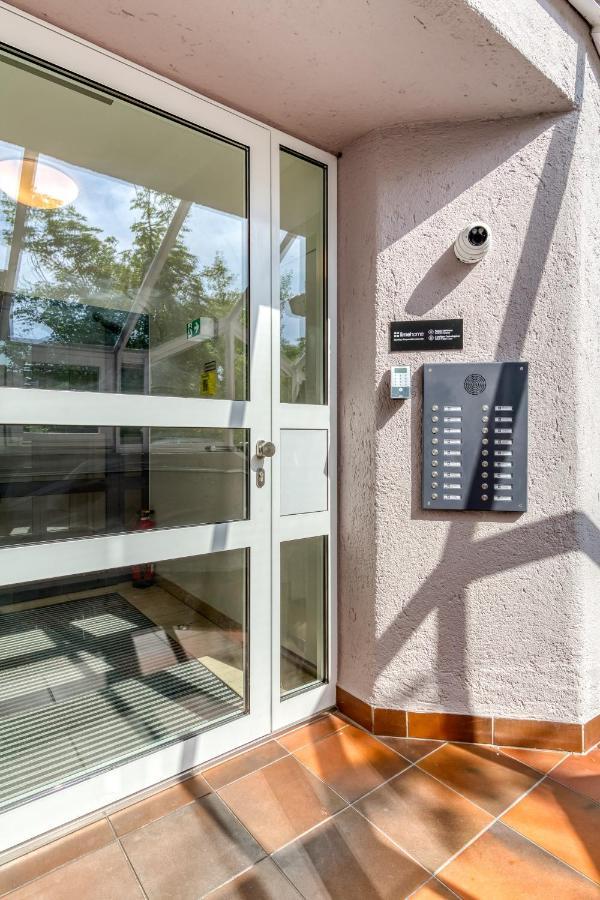 Hotel apartamentowy Limehome